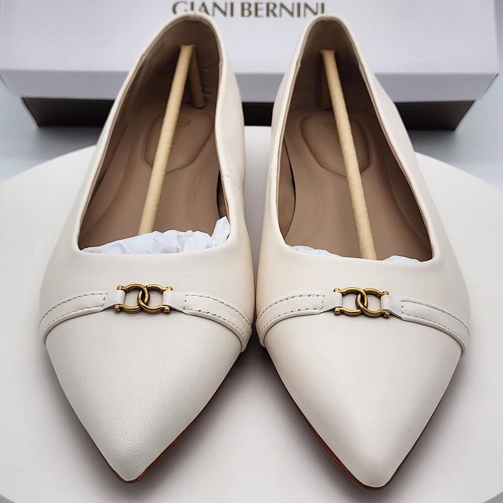 NEW - Giani Bernini Bentlley Women’s White Pointed Toe Flats Slip On Size 10 M - Picture 5 of 8